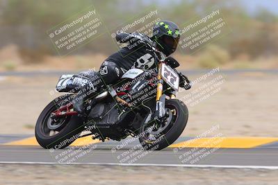 media/Sep-10-2022-SoCal Trackdays (Sat) [[a5bf35bb4a]]/Turn 6 (1140am)/